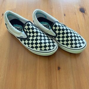 Black/White Checkered Slip-On Vans - SIZE 9
